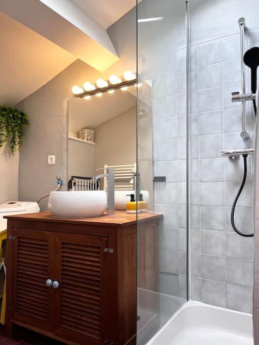 Cosy Provencal Apartment Belgentier Bagian luar foto